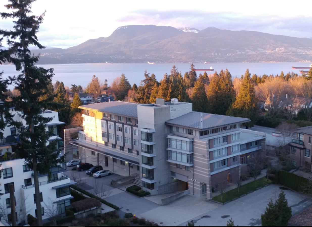 Carey Centre On Ubc Campus Apartment Vancouver Exterior photo